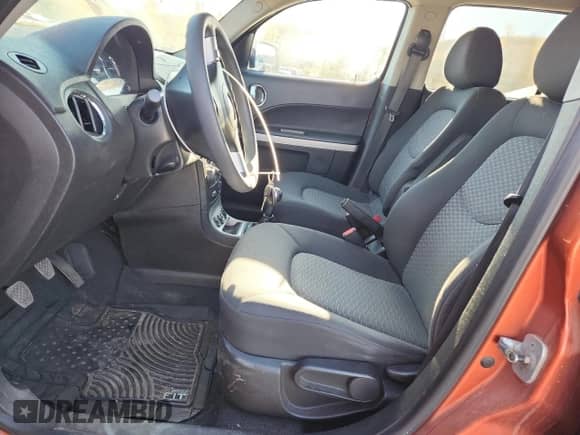 ✅ 2007 Chevrolet HHR LS • VIN: 3GNDA13D77S619742 • Lot: 85960875. Wystawiony na Copart z przebiegiem 121 143 mil. Bezpłatny archiwum sprzedaży aukcyjnych z USA i szczegółowy raport historii pojazdu na DreamBid. Zdjęcie 7.