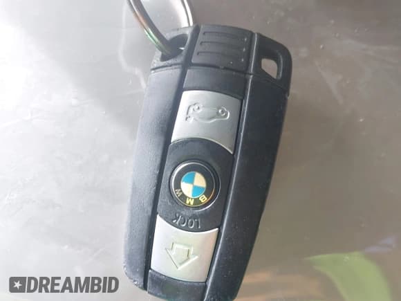 ✅ 2009 BMW 3 Series 328i • VIN: WBAPH77599NM31743 • Лот: 43452380. Опубликован ранее на IAAI с пробегом 109 955 миль. Бесплатный доступ к архиву аукционных продаж из США и подробный отчёт об истории автомобиля на DreamBid. Изображение 11.