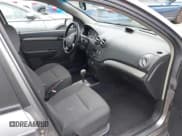 ✅ 2008 Chevrolet Aveo LS • VIN: KL1TD56618B047314 • Lot: 41628910. Wystawiony na IAAI z przebiegiem 72 802 mil. Bezpłatny archiwum sprzedaży aukcyjnych z USA i szczegółowy raport historii pojazdu na DreamBid. Zdjęcie 5.