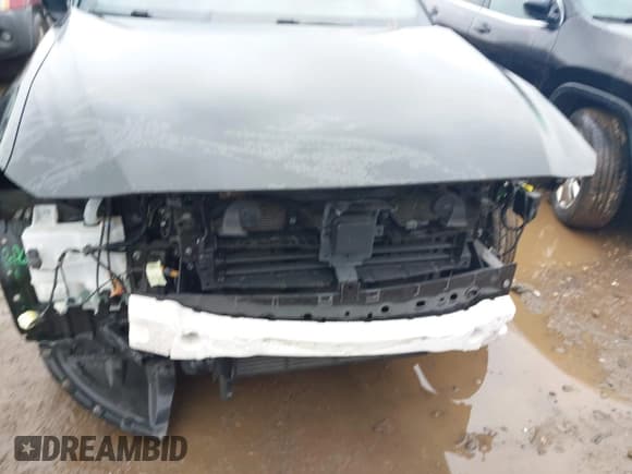 ✅ 2019 Mazda CX-9 Signature • VIN: JM3TCBEY5K0332217 • Lot: 43564682. Listed on IAAI with 52,731 mi. Free auction sales archive from the USA and detailed vehicle history report at DreamBid. Image 6.