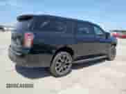 ✅ 2021 Chevrolet Suburban RST • VIN: 1GNSCEKD2MR379573 • Lot: 67044175. Wystawiony na Copart z przebiegiem 126 866 mil. Bezpłatny archiwum sprzedaży aukcyjnych z USA i szczegółowy raport historii pojazdu na DreamBid. Zdjęcie 3.