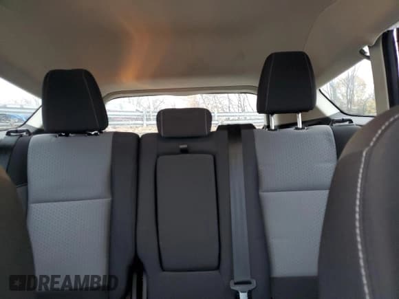 ✅ 2018 Ford Escape SE • VIN: 1FMCU9GD6JUC25124 • Lot: 92701455. Wystawiony na Copart z przebiegiem 68 049 mil. Bezpłatny archiwum sprzedaży aukcyjnych z USA i szczegółowy raport historii pojazdu na DreamBid. Zdjęcie 10.