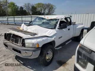 1997 Dodge 3500 z VIN 3B7MF33D5VM597294, wystawiony jako Copart lot #52848155 z przebiegiem 293 326 mil mil oraz Szkoda całkowita • Salvage title. Historia ofert i sprzedaży dostępna na DreamBid. Obrazek 1.