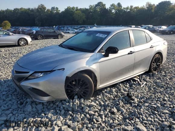 2020 Toyota Camry SE with VIN 4T1G11AK4LU309190, listed as a Copart auction lot 69571025 with 144,972 mi miles and Salvage title. Bid and sale history available at DreamBid. Image 1.