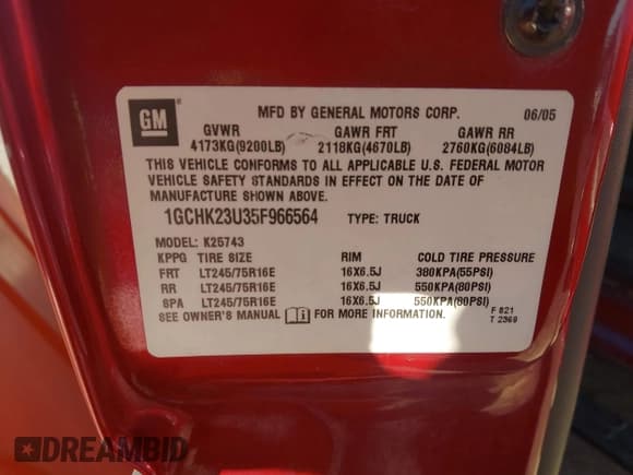 ✅ 2005 Chevrolet Silverado 2500HD LS • VIN: 1GCHK23U35F966564 • Lot: 43402975. Wystawiony na IAAI z przebiegiem 191 257 mil. Bezpłatny archiwum sprzedaży aukcyjnych z USA i szczegółowy raport historii pojazdu na DreamBid. Zdjęcie 9.