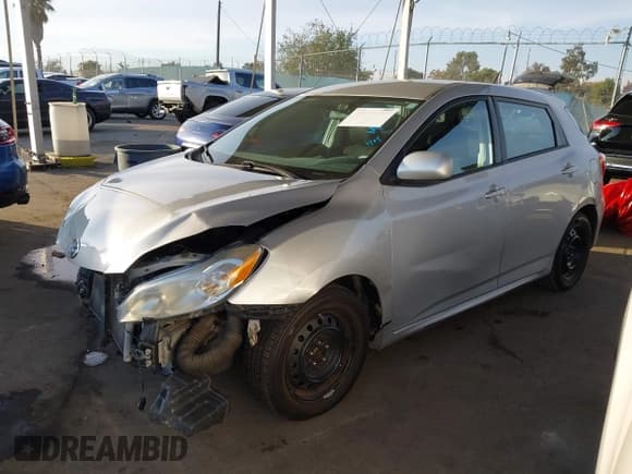 ✅ 2011 Toyota Matrix • VIN: 2T1KU4EE1BC562524 • Lot: 43635498. Wystawiony na IAAI z przebiegiem 108 865 mil. Bezpłatny archiwum sprzedaży aukcyjnych z USA i szczegółowy raport historii pojazdu na DreamBid. Zdjęcie 18.