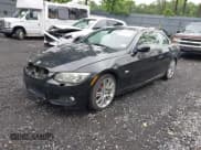 ✅ 2011 BMW 3 Series 335i • VIN: WBADX7C59BE742333 • Lot: 42367588. Wystawiony na IAAI z przebiegiem 133 095 mil. Bezpłatny archiwum sprzedaży aukcyjnych z USA i szczegółowy raport historii pojazdu na DreamBid. Zdjęcie 2.