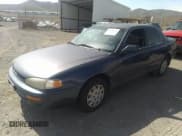 ✅ 1995 Toyota Camry LE • VIN: JT2SK12E8S0323032 • Lot: 32940318. Wystawiony na IAAI z przebiegiem 244 816 mil. Bezpłatny archiwum sprzedaży aukcyjnych z USA i szczegółowy raport historii pojazdu na DreamBid. Zdjęcie 2.