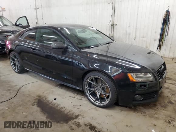 ✅ 2012 Audi S5 Premium Plus • VIN: WAUCVAFR4CA001187 • Лот: 67850945. Опубликован ранее на Copart с пробегом 107 183 миль. Бесплатный доступ к архиву аукционных продаж из США и подробный отчёт об истории автомобиля на DreamBid. Изображение 4.