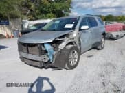 ✅ 2020 Chevrolet Traverse LT Cloth • VIN: 1GNERGKW7LJ328835 • Lot: 43641647. Wystawiony na IAAI z przebiegiem 146 606 mil. Bezpłatny archiwum sprzedaży aukcyjnych z USA i szczegółowy raport historii pojazdu na DreamBid. Zdjęcie 2.