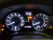 ✅ 2013 Lexus IS 350 C • VIN: JTHFE2C22D2509973 • Lot: 77476114. Wystawiony na Copart z przebiegiem 118 596 mil. Bezpłatny archiwum sprzedaży aukcyjnych z USA i szczegółowy raport historii pojazdu na DreamBid. Zdjęcie 9.