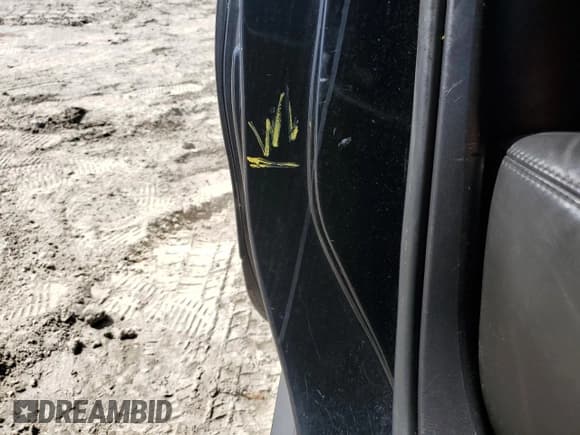 ✅ 2007 Lincoln Town Car Executive • VIN: 1L1FM88W47Y604388 • Lot: 76988824. Wystawiony na Copart z przebiegiem Nie podano. Bezpłatny archiwum sprzedaży aukcyjnych z USA i szczegółowy raport historii pojazdu na DreamBid. Zdjęcie 13.