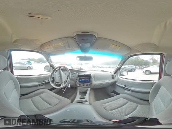 ✅ 2003 Ford Explorer Sport XLS • VIN: 1FMZU70E83UA46944 • Lot: 86215894. Listed on Copart with 127,164 mi. Free auction sales archive from the USA and detailed vehicle history report at DreamBid. Image 13.