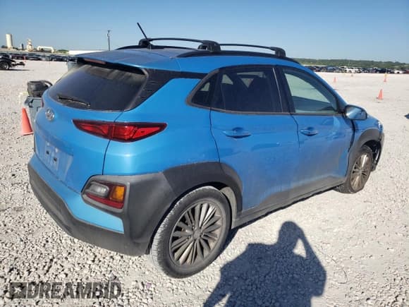 ✅ 2020 Hyundai Kona SEL • VIN: KM8K22AA0LU569638 • Лот: 49690144. Опубликован ранее на Copart с пробегом 65 660 миль. Бесплатный доступ к архиву аукционных продаж из США и подробный отчёт об истории автомобиля на DreamBid. Изображение 3.