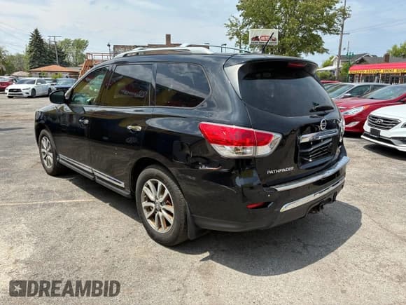 ✅ 2014 Nissan Pathfinder SV • VIN: 5N1AR2MM5EC703839 • Lot: 61103445. Listed on Copart with 103,690 mi. Free auction sales archive from the USA and detailed vehicle history report at DreamBid. Image 3.