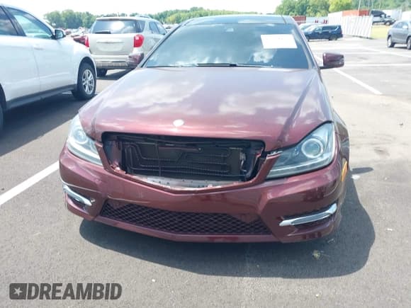 ✅ 2015 Mercedes-Benz C 250 • VIN: WDDGJ4HB5FG355812 • Lot: 42874132. Listed on IAAI with Not provided. Free auction sales archive from the USA and detailed vehicle history report at DreamBid. Image 11.