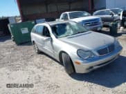 ✅ 2003 Mercedes-Benz E • VIN: WDBRH84J33F317403 • Лот: 40548616. Опубликован ранее на IAAI с пробегом 54 696 миль. Бесплатный доступ к архиву аукционных продаж из США и подробный отчёт об истории автомобиля на DreamBid. Изображение 1.