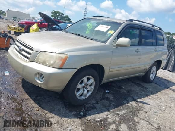 2002 Toyota Highlander Limited z VIN JTEGF21A320061776, wystawiony jako IAAI lot #43009588 z przebiegiem 229 096 mil mil oraz . Historia ofert i sprzedaży dostępna na DreamBid. Obrazek 18.