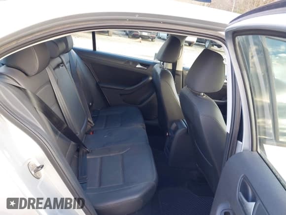 ✅ 2014 Volkswagen Jetta SE • VIN: 3VWD17AJ6EM240489 • Lot: 43792571. Listed on IAAI with 104,143 mi. Free auction sales archive from the USA and detailed vehicle history report at DreamBid. Image 8.