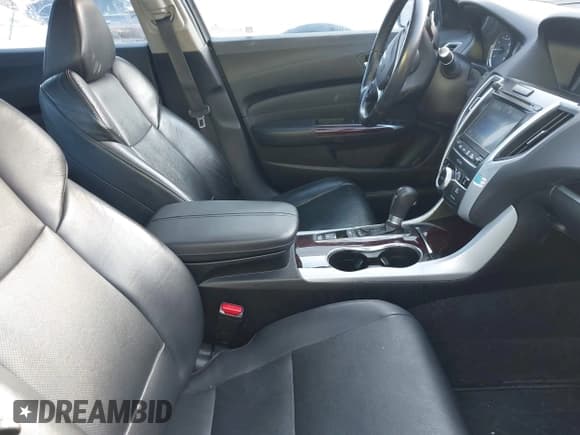 ✅ 2017 Acura TLX Technology • VIN: 19UUB1F59HA000977 • Лот: 43840253. Опубликован ранее на IAAI с пробегом 131 007 миль. Бесплатный доступ к архиву аукционных продаж из США и подробный отчёт об истории автомобиля на DreamBid. Изображение 5.