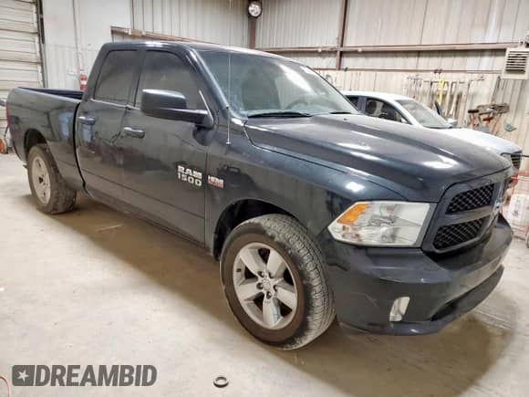 2018 Ram 1500 Express z VIN 1C6RR6FT1JS325626, wystawiony jako Copart lot #63372055 z przebiegiem 102 585 mil mil oraz Czysty tytuł • Clean title. Historia ofert i sprzedaży dostępna na DreamBid. Obrazek 4.