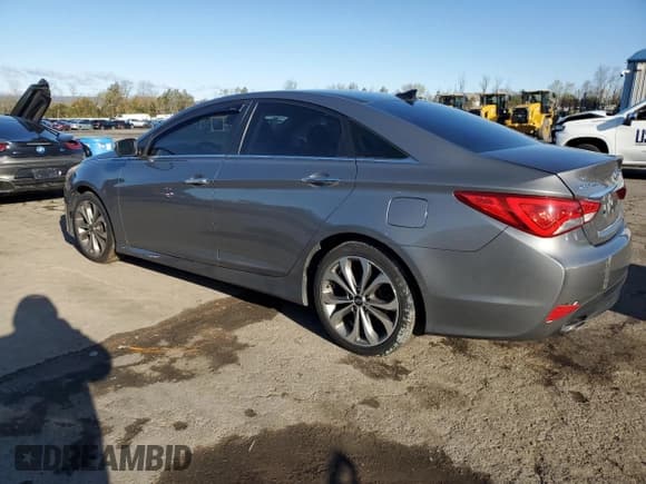 ✅ 2014 Hyundai Sonata Limited • VIN: 5NPEC4AB2EH835550 • Lot: 54055355. Listed on Copart with 116,146 mi. Free auction sales archive from the USA and detailed vehicle history report at DreamBid. Image 2.