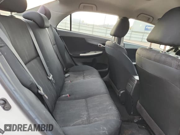 ✅ 2011 Toyota Corolla S • VIN: 2T1BU4EE9BC633601 • Lot: 92508145. Wystawiony na Copart z przebiegiem 216 996 mil. Bezpłatny archiwum sprzedaży aukcyjnych z USA i szczegółowy raport historii pojazdu na DreamBid. Zdjęcie 10.