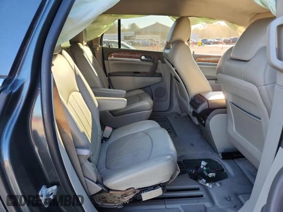 ✅ 2011 Buick Enclave CXL-1 • VIN: 5GAKRBED8BJ107883 • Lot: 85399345. Wystawiony na Copart z przebiegiem 137 415 mil. Bezpłatny archiwum sprzedaży aukcyjnych z USA i szczegółowy raport historii pojazdu na DreamBid. Zdjęcie 11.