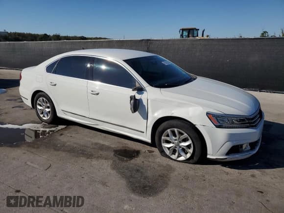 ✅ 2016 Volkswagen Passat S • VIN: 1VWAT7A37GC058884 • Lot: 91042805. Listed on Copart with 107,182 mi. Free auction sales archive from the USA and detailed vehicle history report at DreamBid. Image 4.