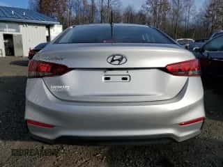 2019 Hyundai Accent SE z VIN 3KPC24A32KE077681, wystawiony jako Copart lot #80588843 z przebiegiem 74 222 mil mil oraz . Historia ofert i sprzedaży dostępna na DreamBid. Obrazek 6.