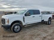 ✅ 2024 Ford F-350 XLT • VIN: 1FT8W3DT2REF49982 • Лот: 95763245. Опубликован ранее на Copart с пробегом 28 230 миль. Бесплатный доступ к архиву аукционных продаж из США и подробный отчёт об истории автомобиля на DreamBid. Изображение 1.