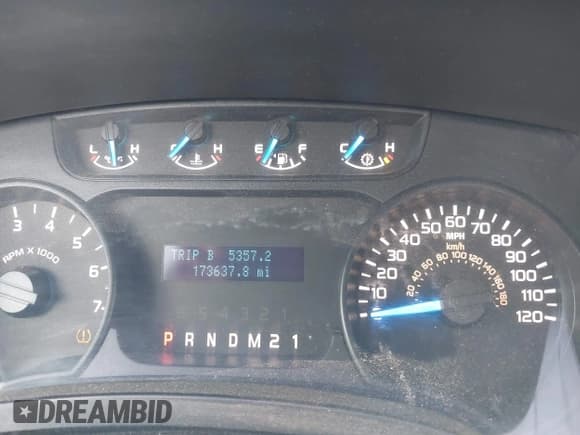 ✅ 2014 Ford F-150 XL • VIN: 1FTMF1CM3EKF20001 • Лот: 42278021. Опубликован ранее на IAAI с пробегом 173 637 миль. Бесплатный доступ к архиву аукционных продаж из США и подробный отчёт об истории автомобиля на DreamBid. Изображение 7.