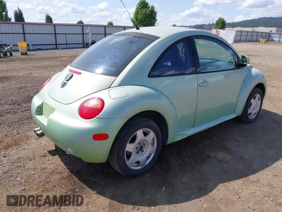 ✅ 2000 Volkswagen Beetle GLX • VIN: 3VWDD21C1YM494336 • Лот: 42504022. Опубликован ранее на IAAI с пробегом 162 636 миль. Бесплатный доступ к архиву аукционных продаж из США и подробный отчёт об истории автомобиля на DreamBid. Изображение 4.