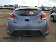 ✅ 2016 Hyundai Veloster • VIN: KMHTC6AD5GU285737 • Lot: 82837994. Wystawiony na Copart z przebiegiem Nie podano. Bezpłatny archiwum sprzedaży aukcyjnych z USA i szczegółowy raport historii pojazdu na DreamBid. Zdjęcie 6.