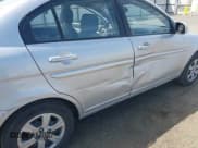 ✅ 2010 Hyundai Accent GLS • VIN: KMHCN4AC1AU476326 • Лот: 42141297. Опубликован ранее на IAAI с пробегом 203 607 миль. Бесплатный доступ к архиву аукционных продаж из США и подробный отчёт об истории автомобиля на DreamBid. Изображение 6.