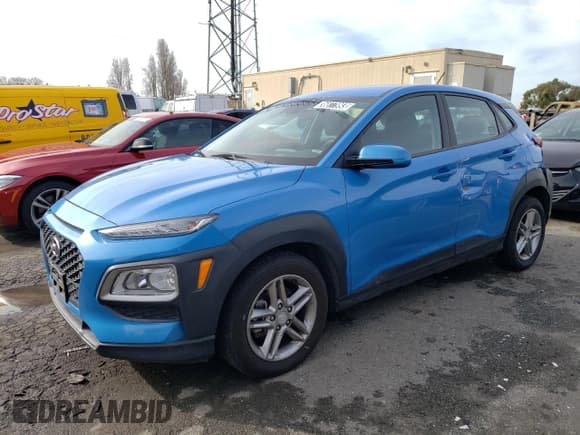 ✅ 2020 Hyundai Kona SE • VIN: KM8K12AA2LU503708 • Лот: 36877993. Опубликован ранее на Copart с пробегом 79 841 миль. Бесплатный доступ к архиву аукционных продаж из США и подробный отчёт об истории автомобиля на DreamBid. Изображение 1.