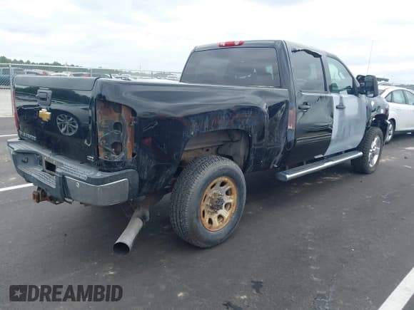 ✅ 2011 Chevrolet Silverado 2500HD LTZ • VIN: 1GC1KYC88BF151862 • Lot: 42994282. Listed on IAAI with 175,265 mi. Free auction sales archive from the USA and detailed vehicle history report at DreamBid. Image 4.