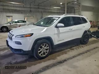 ✅ 2016 Jeep Cherokee Latitude • VIN: 1C4PJMCB8GW286591 • Лот: 94309305. Опубликован ранее на Copart с пробегом 127 363 миль. Бесплатный доступ к архиву аукционных продаж из США и подробный отчёт об истории автомобиля на DreamBid. Изображение 1.