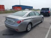 ✅ 2013 Hyundai Sonata Limited • VIN: KMHEC4A40DA069756 • Лот: 43133909. Опубликован ранее на IAAI с пробегом 230 787 миль. Бесплатный доступ к архиву аукционных продаж из США и подробный отчёт об истории автомобиля на DreamBid. Изображение 4.