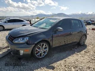 ✅ 2013 Volkswagen Golf GTI • VIN: WVWGV7AJ3DW137968 • Lot: 54204355. Wystawiony na Copart z przebiegiem 144 047 mil. Bezpłatny archiwum sprzedaży aukcyjnych z USA i szczegółowy raport historii pojazdu na DreamBid. Zdjęcie 1.