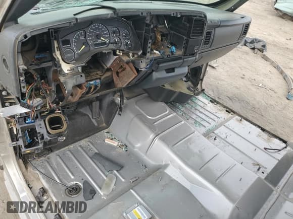 ✅ 2000 Chevrolet Silverado 1500 LS • VIN: 1GCEK14TXYZ348650 • Лот: 72276904. Опубликован ранее на Copart с пробегом Не указан. Бесплатный доступ к архиву аукционных продаж из США и подробный отчёт об истории автомобиля на DreamBid. Изображение 8.