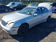 ✅ 2004 Mercedes-Benz E 500 • VIN: WDBUF70JX4A600606 • Lot: 43424068. Wystawiony na IAAI z przebiegiem Nie podano. Bezpłatny archiwum sprzedaży aukcyjnych z USA i szczegółowy raport historii pojazdu na DreamBid. Zdjęcie 2.