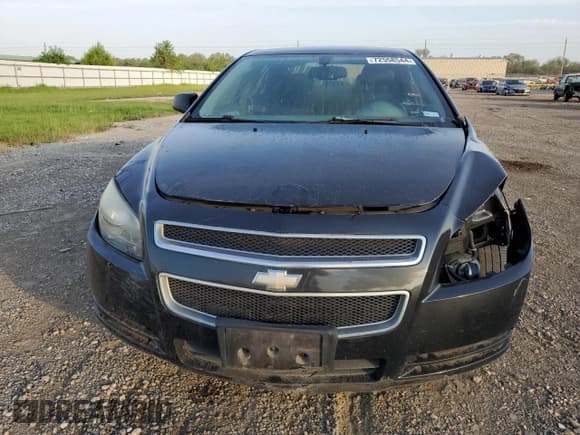 ✅ 2012 Chevrolet Malibu 1LS • VIN: 1G1ZB5E01CF153620 • Lot: 72558544. Listed on Copart with 170,733 mi. Free auction sales archive from the USA and detailed vehicle history report at DreamBid. Image 5.