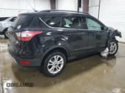 ✅ 2017 Ford Escape SE • VIN: 1FMCU9GDXHUD99501 • Lot: 91897425. Wystawiony na Copart z przebiegiem 55 772 mil. Bezpłatny archiwum sprzedaży aukcyjnych z USA i szczegółowy raport historii pojazdu na DreamBid. Zdjęcie 3.