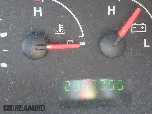 ✅ 2006 Ford Econoline Cargo • VIN: 1FTNE24L16DB11522 • Lot: 42361864. Listed on IAAI with 296,735 mi. Free auction sales archive from the USA and detailed vehicle history report at DreamBid. Image 15.