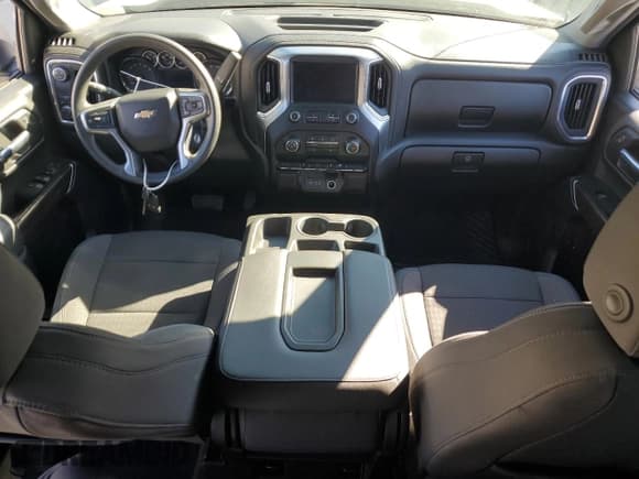 ✅ 2019 Chevrolet Silverado 1500 LT • VIN: 1GCRWCED1KZ372304 • Lot: 76695874. Wystawiony na Copart z przebiegiem 112 041 mil. Bezpłatny archiwum sprzedaży aukcyjnych z USA i szczegółowy raport historii pojazdu na DreamBid. Zdjęcie 8.