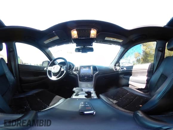 ✅ 2015 Jeep Grand Cherokee Altitude • VIN: 1C4RJFAG0FC164522 • Лот: 43396290. Опубликован ранее на IAAI с пробегом 232 897 миль. Бесплатный доступ к архиву аукционных продаж из США и подробный отчёт об истории автомобиля на DreamBid. Изображение 18.