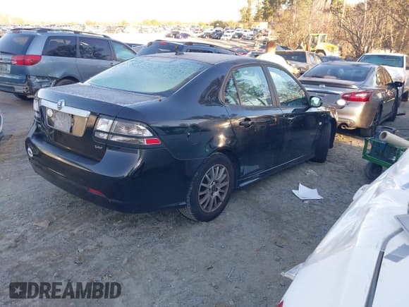 ✅ 2011 Saab 9-3 • VIN: YS3FA4CY8B1300505 • Lot: 43767415. Wystawiony na IAAI z przebiegiem 149 446 mil. Bezpłatny archiwum sprzedaży aukcyjnych z USA i szczegółowy raport historii pojazdu na DreamBid. Zdjęcie 4.