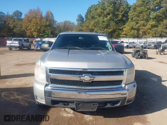 ✅ 2007 Chevrolet Silverado 1500 1LT • VIN: 2GCEC13J871688674 • Lot: 43707213. Wystawiony na IAAI z przebiegiem 293 504 mil. Bezpłatny archiwum sprzedaży aukcyjnych z USA i szczegółowy raport historii pojazdu na DreamBid. Zdjęcie 12.