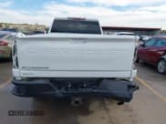 ✅ 2020 Chevrolet Silverado 2500HD Work Truck • VIN: 1GC1YLE75LF328486 • Lot: 43446216. Wystawiony na IAAI z przebiegiem 82 986 mil. Bezpłatny archiwum sprzedaży aukcyjnych z USA i szczegółowy raport historii pojazdu na DreamBid. Zdjęcie 17.